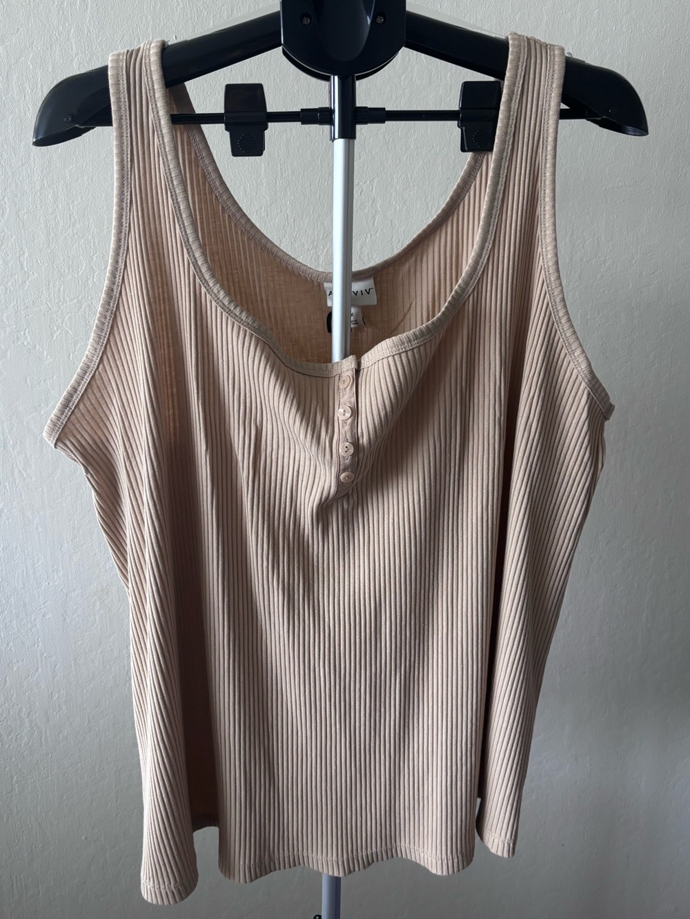 Ava & Viv Ribbed Henley Tank Top in Light Beige